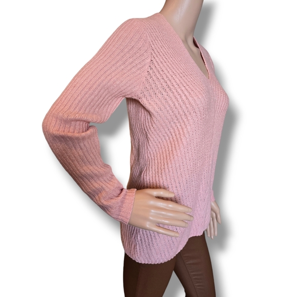 STREETWEAR SOCIETY Women's Mauve Ribbed V-neck Sweater - Picture 13 of 16